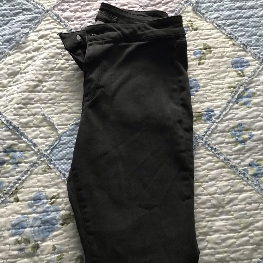 Dark grey jeggings